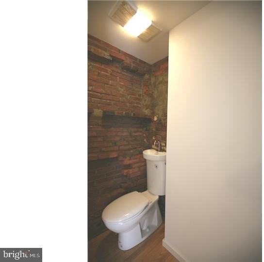 209 W Wildey St - Photo 7 of 14