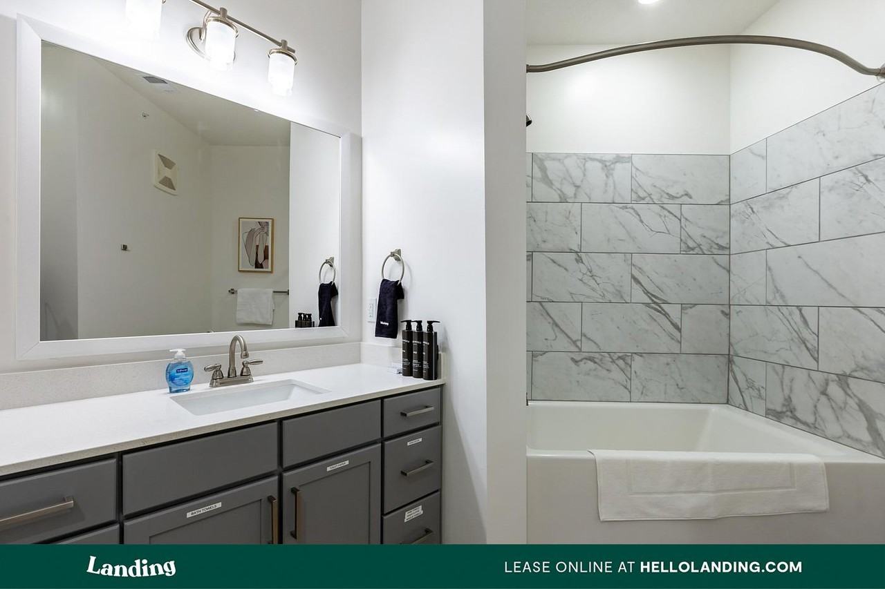 1181 Manhattan Blvd - Photo 3 of 50