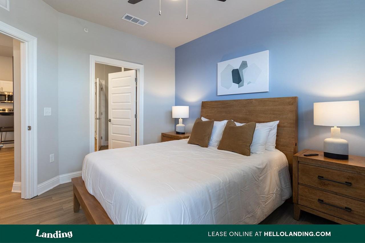 301 E Redstone Ave - Photo 5 of 50