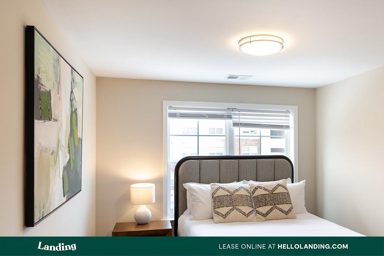 602 Laconia Circle - Photo 5 of 50