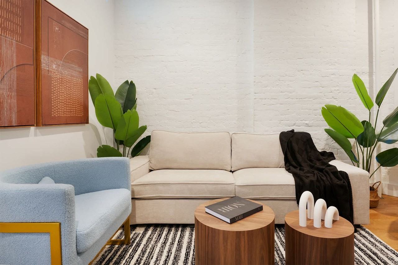 1290 1st Ave #1022016P - Photo 3 of 22