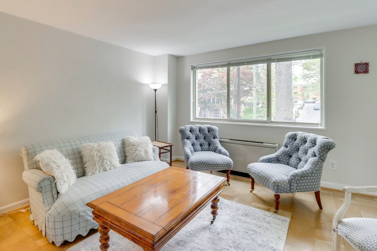 2710 Macomb St Nw #1386166P - Photo 7 of 26