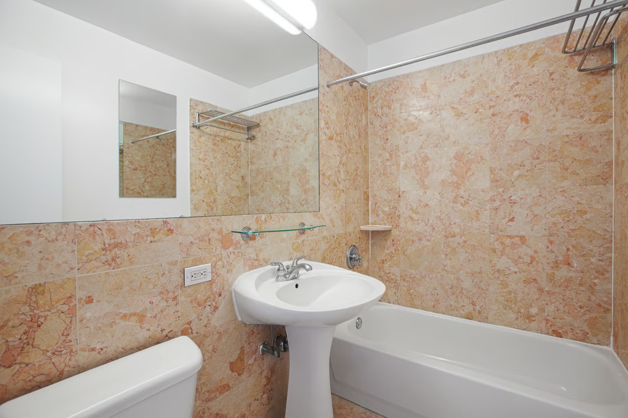 360 West 43rd Street #8D - Photo 7 of 9