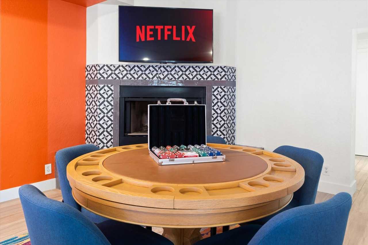 15638 N 41st Pl #1068374P - Photo 7 of 50