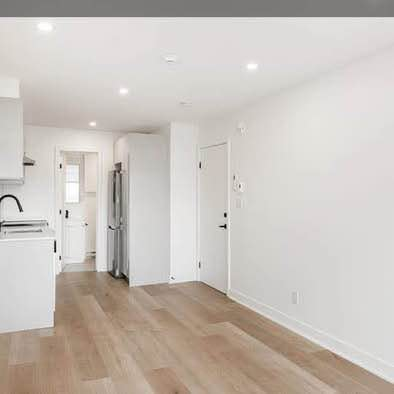 2330 Rue Bélanger #201 - Photo 3 of 5