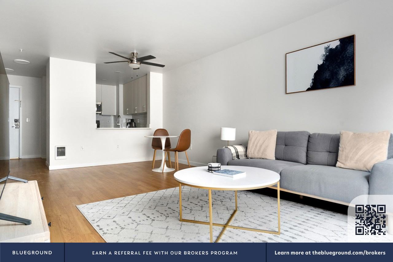 938 110th Ave Ne #907 - Photo 5 of 29