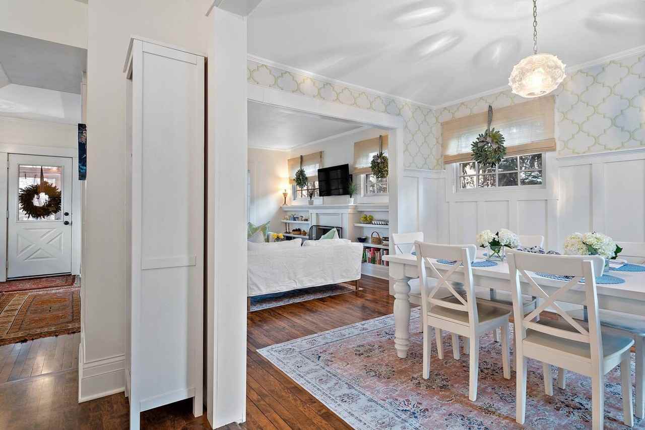 131 Broadway Ave N #1368698P - Photo 5 of 50