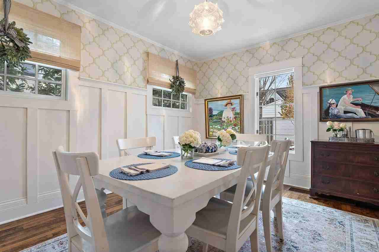 131 Broadway Ave N #1368698P - Photo 6 of 43