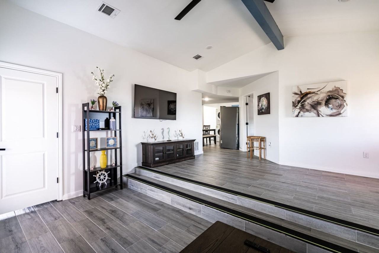 920 17th Street - Photo 5 of 50