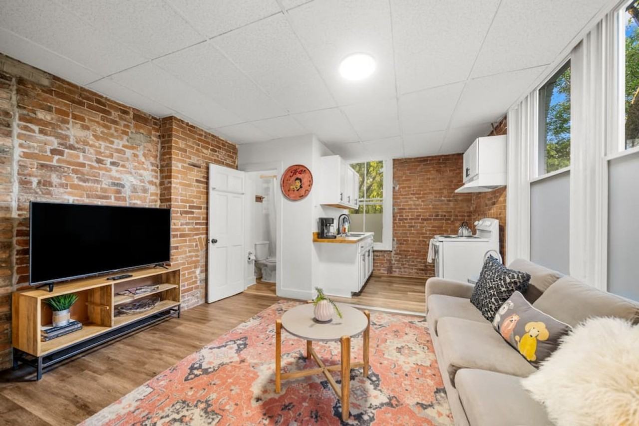 242 Mccormick Pl #1056116P - Photo 2 of 16