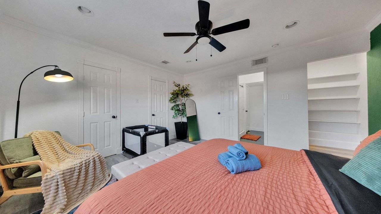 3603 Zoch Ln #1429784P - Photo 5 of 39
