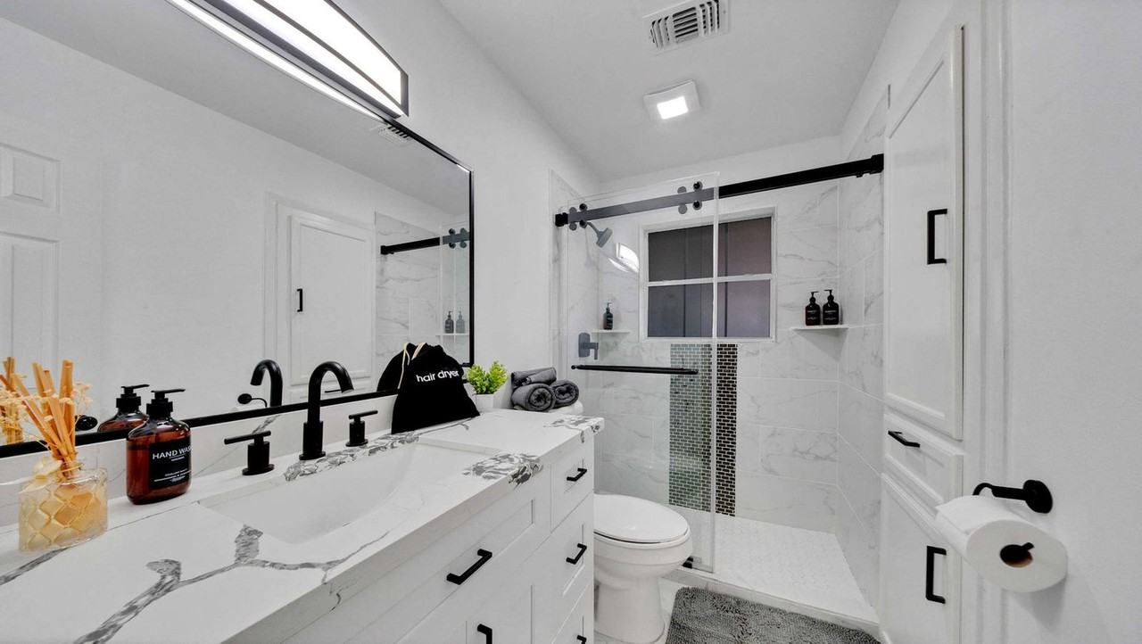 3603 Zoch Ln #1429784P - Photo 6 of 39