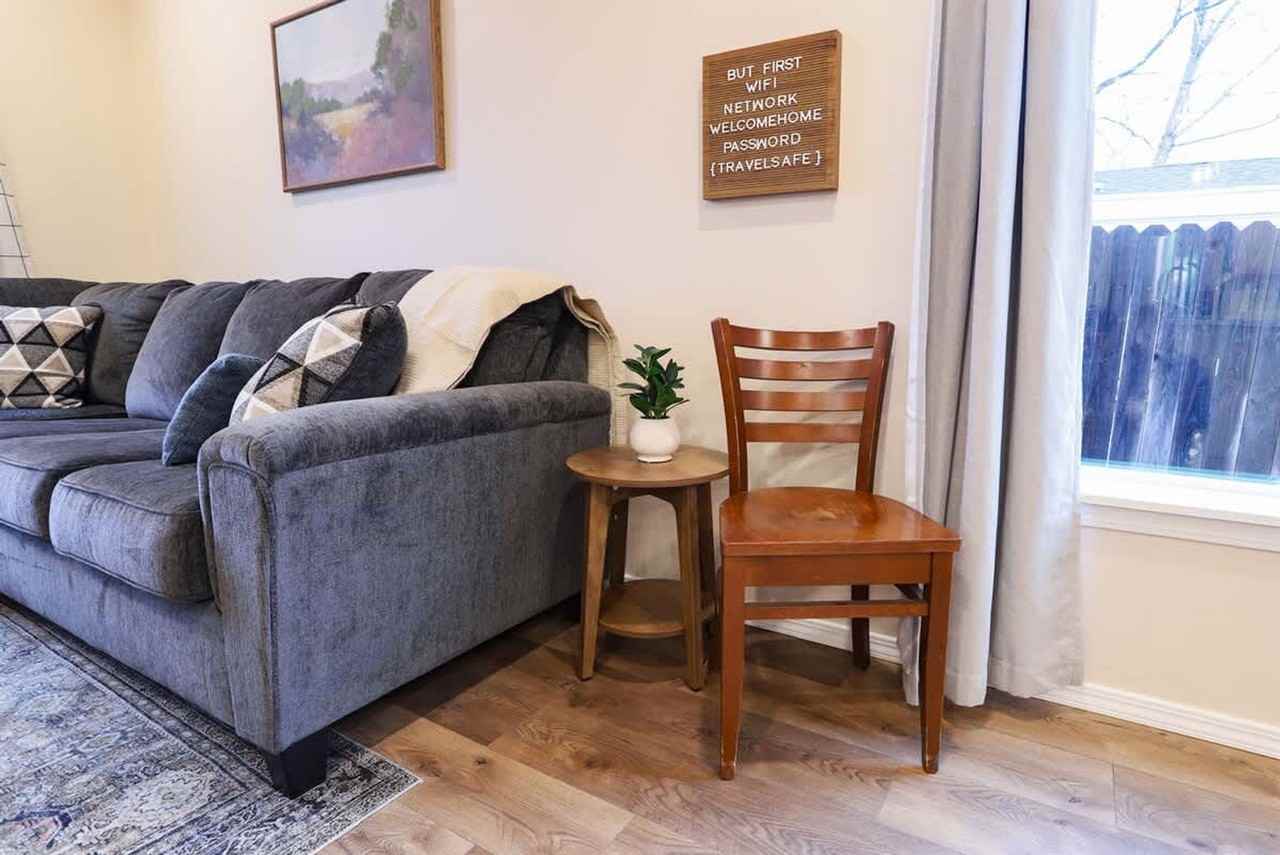 717 East Elgin Street - Photo 5 of 46