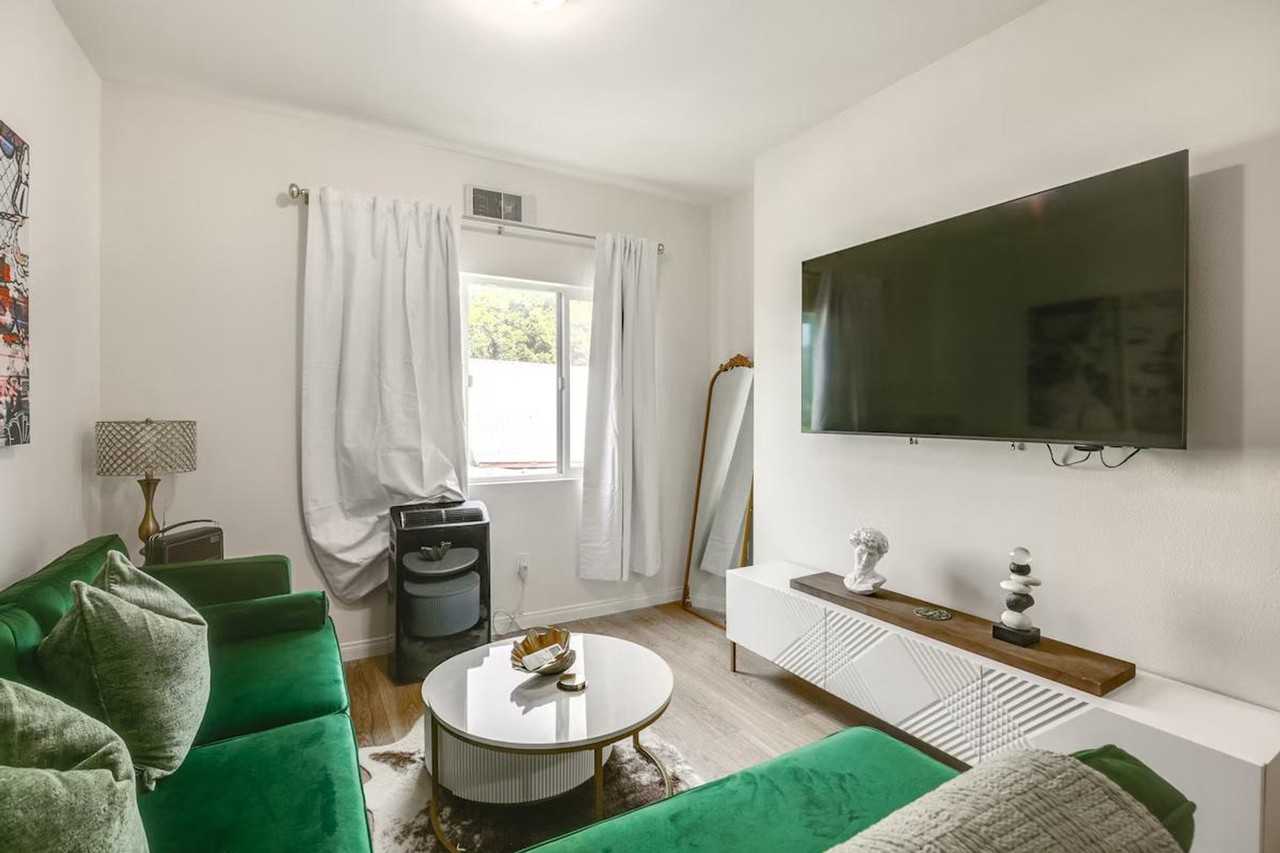 2658 Broadway #1307919P - Photo 2 of 22