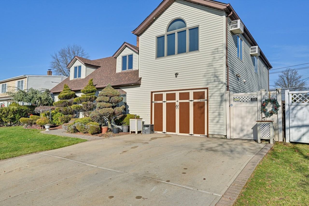 35 Butternut Ln #1300605P - Photo 3 of 24