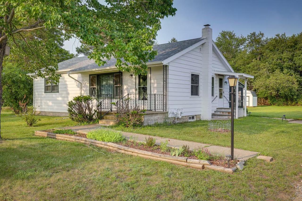 2 Deo St #1299977P - Photo 5 of 24