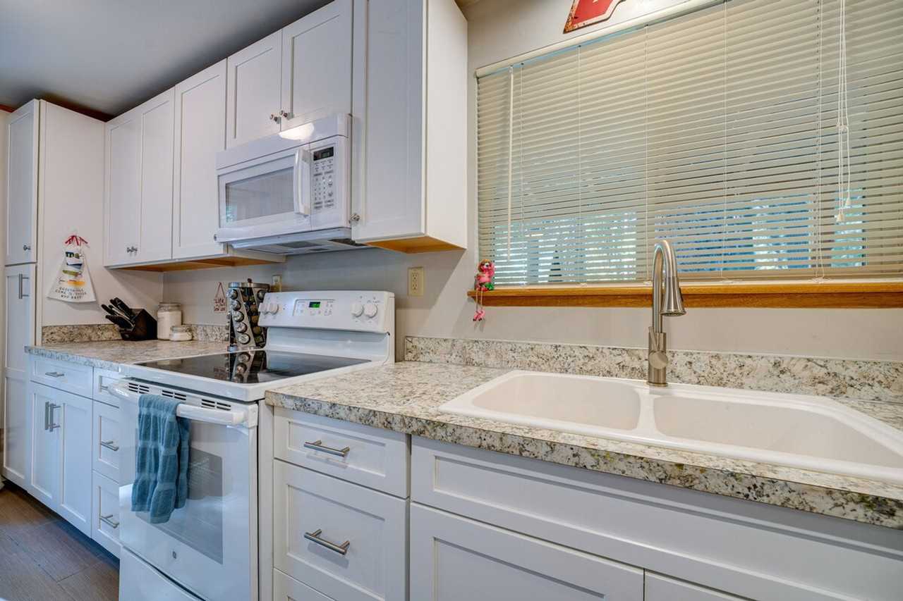 22403 Shetland Rd #1385970P - Photo 6 of 28