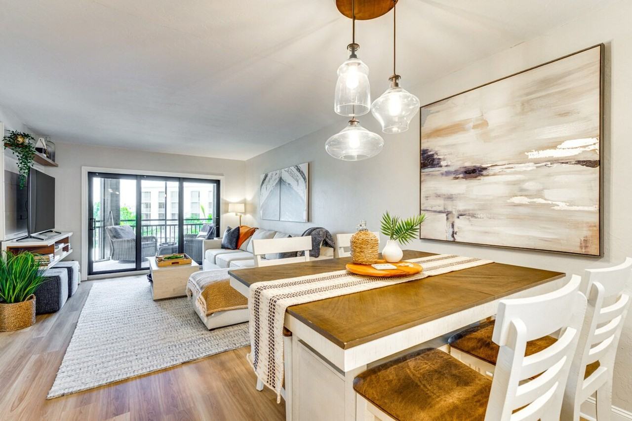 4263 Bay Beach Ln #1385802P - Photo 5 of 36