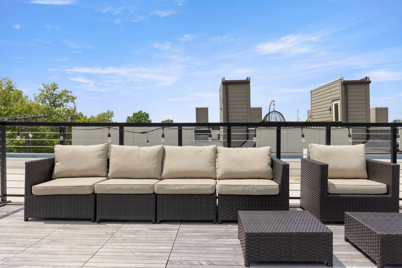 12607 Larchmere Blvd #1466499P - Photo 3 of 45