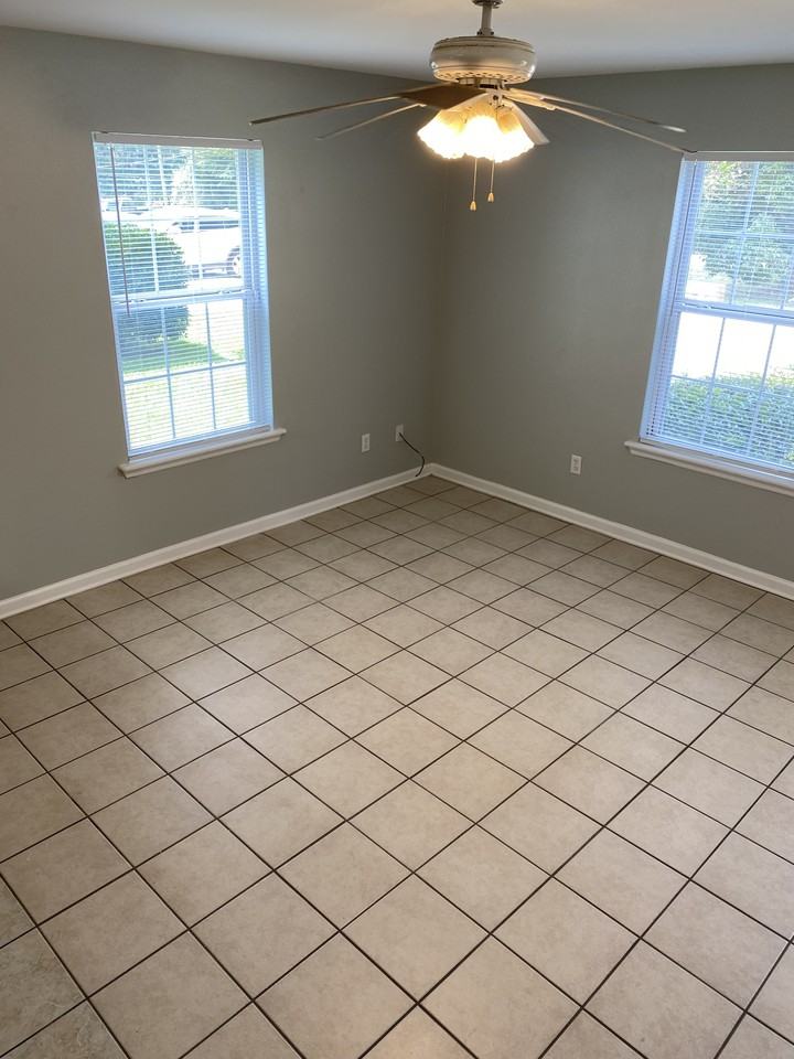 97 Bass St - Photo 6 of 22