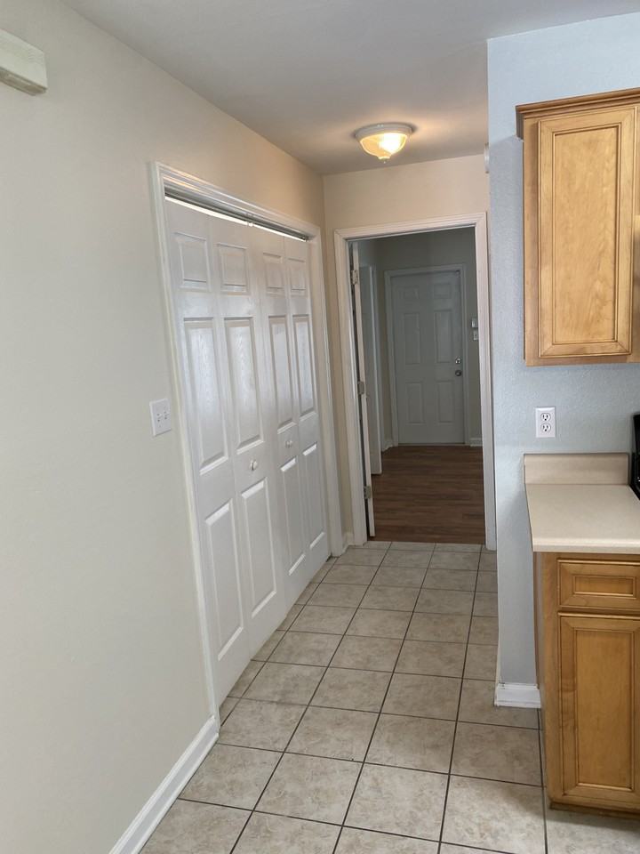 97 Bass St - Photo 7 of 22