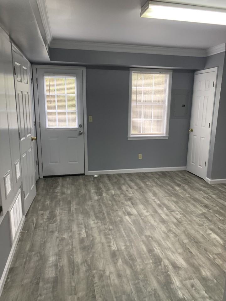 105 Hines Blvd #A - Photo 2 of 13