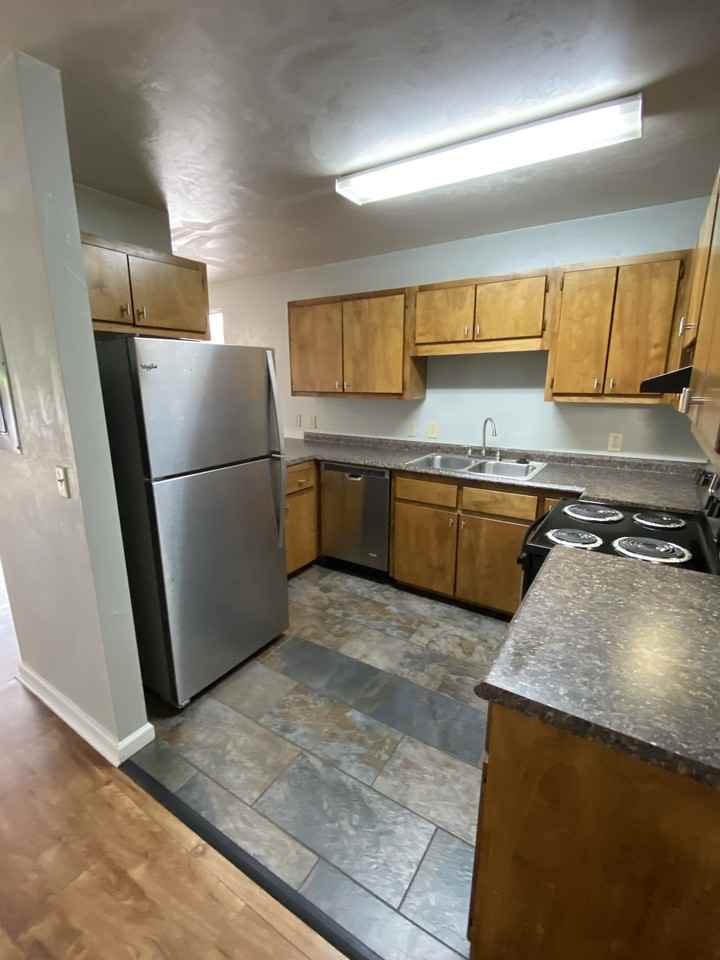 815 W Brevard St #1 - Photo 5 of 25