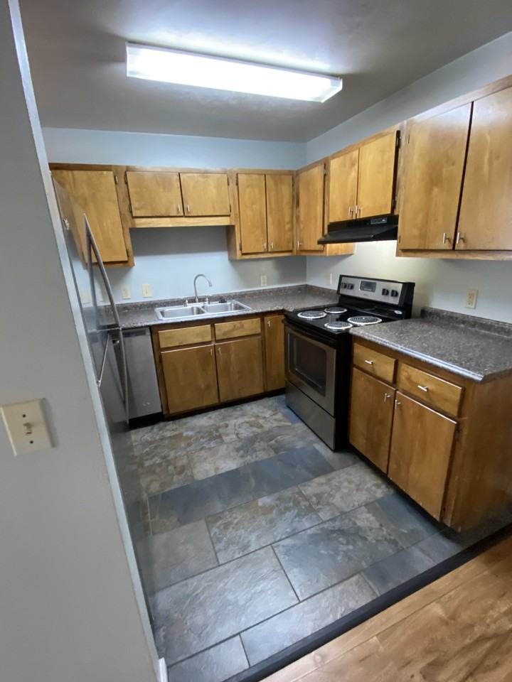 815 W Brevard St #1 - Photo 6 of 25