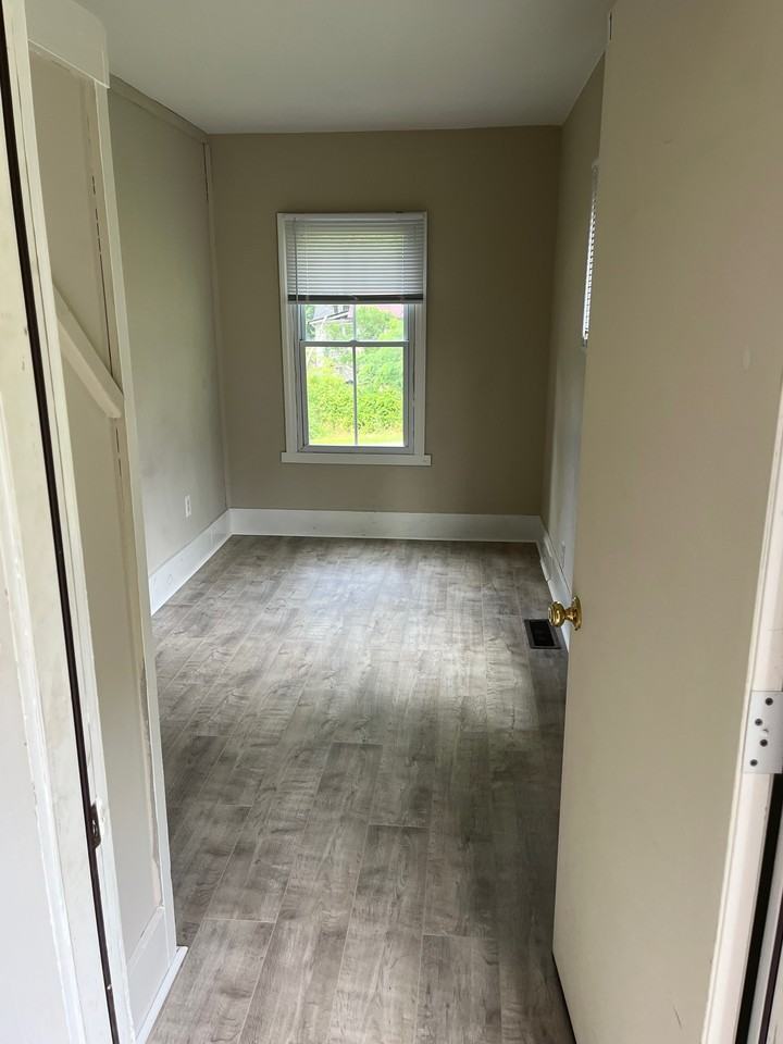 38 W University St #A - Photo 2 of 17