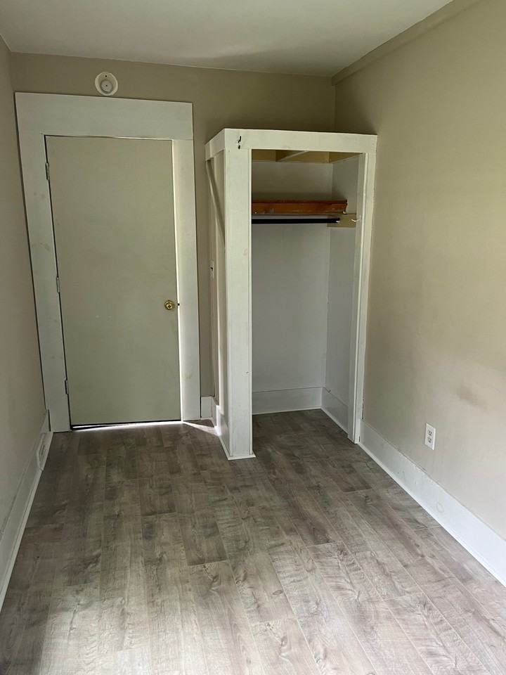 38 W University St #A - Photo 4 of 17