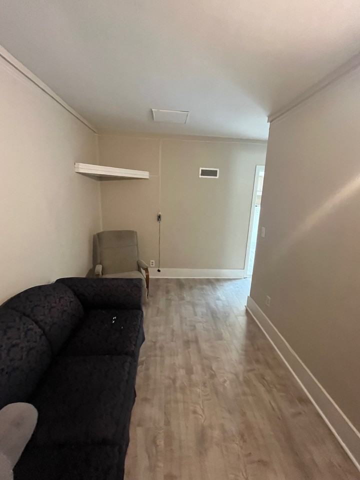 38 W University St #A - Photo 5 of 17