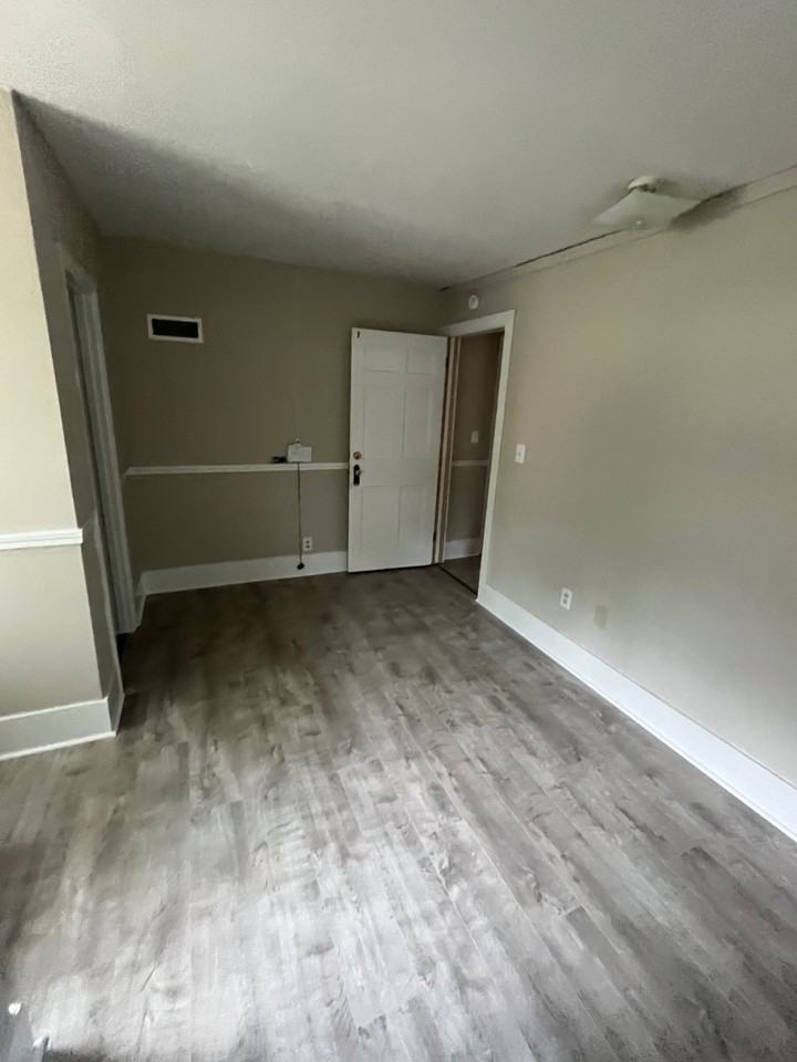 38 W University St #A - Photo 7 of 17