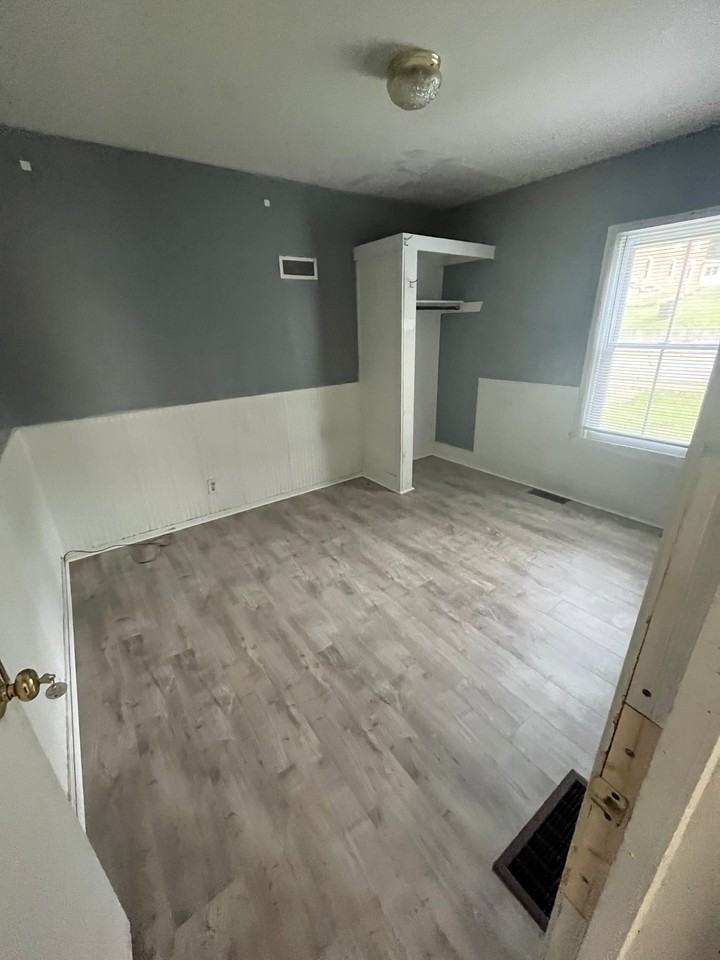 38 W University St #B - Photo 6 of 11