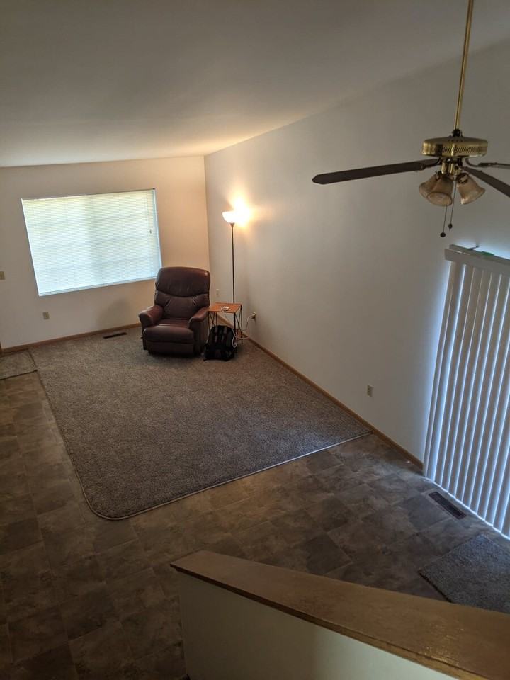 487 W Prairie St #487 - Photo 2 of 11