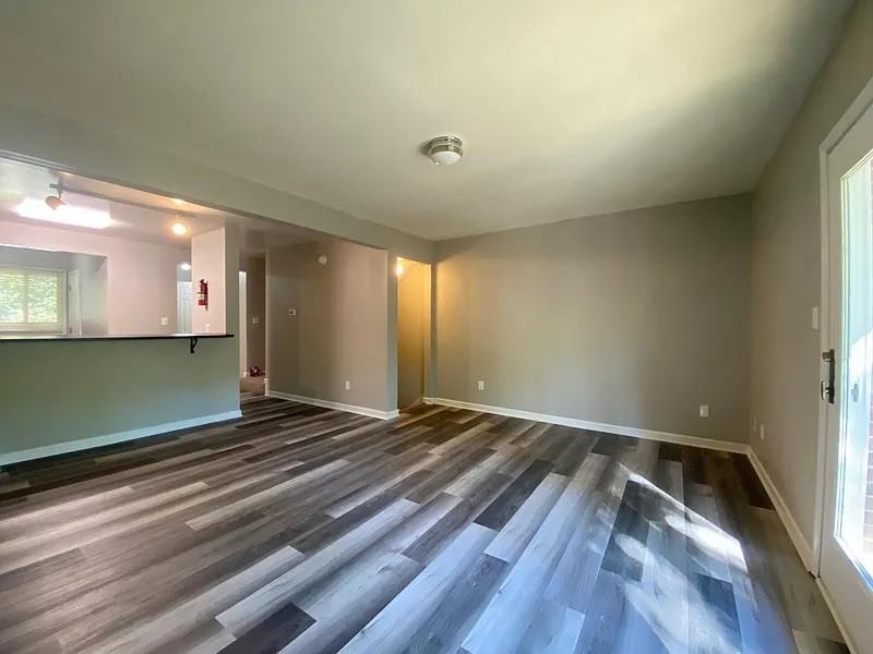 1009 W Cascade Ave - Photo 7 of 15