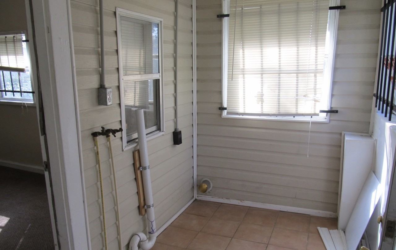 1817 Mcmillan St - Photo 2 of 8