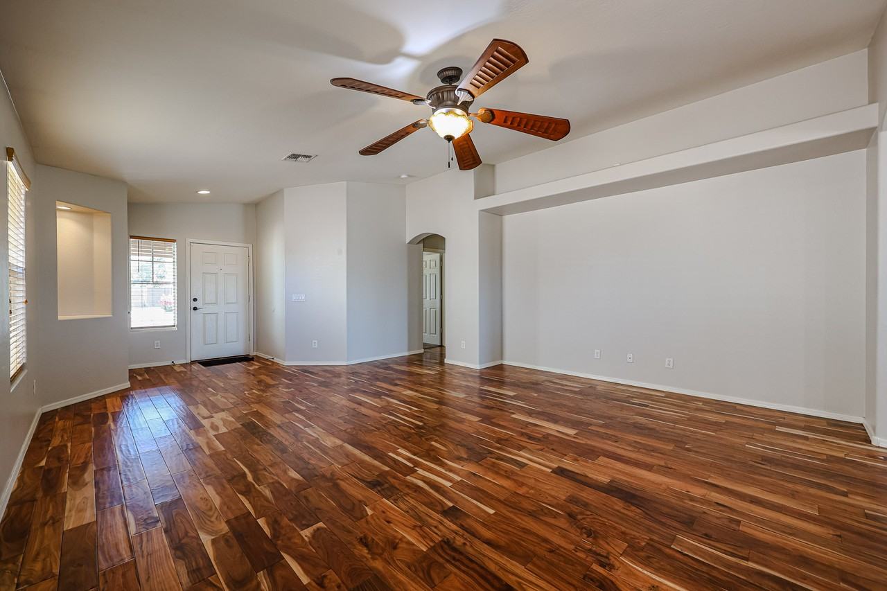 7423 W Pueblo Ave - Photo 2 of 12