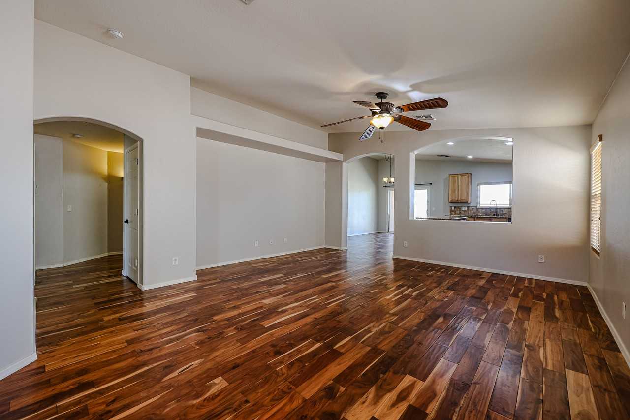 7423 W Pueblo Ave - Photo 3 of 12