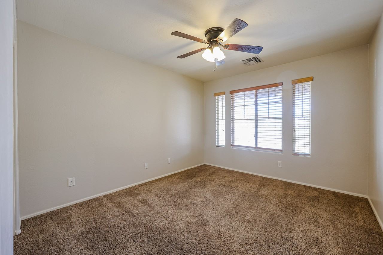 7423 W Pueblo Ave - Photo 6 of 12