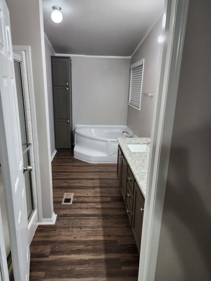 640 Houston - Photo 4 of 22