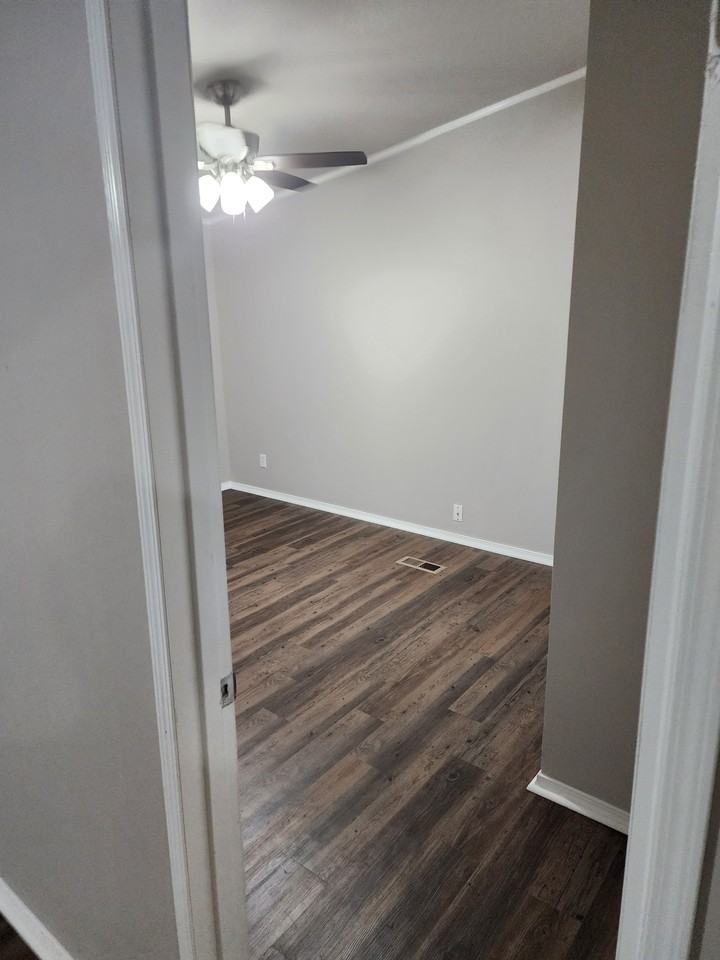 640 Houston - Photo 6 of 22