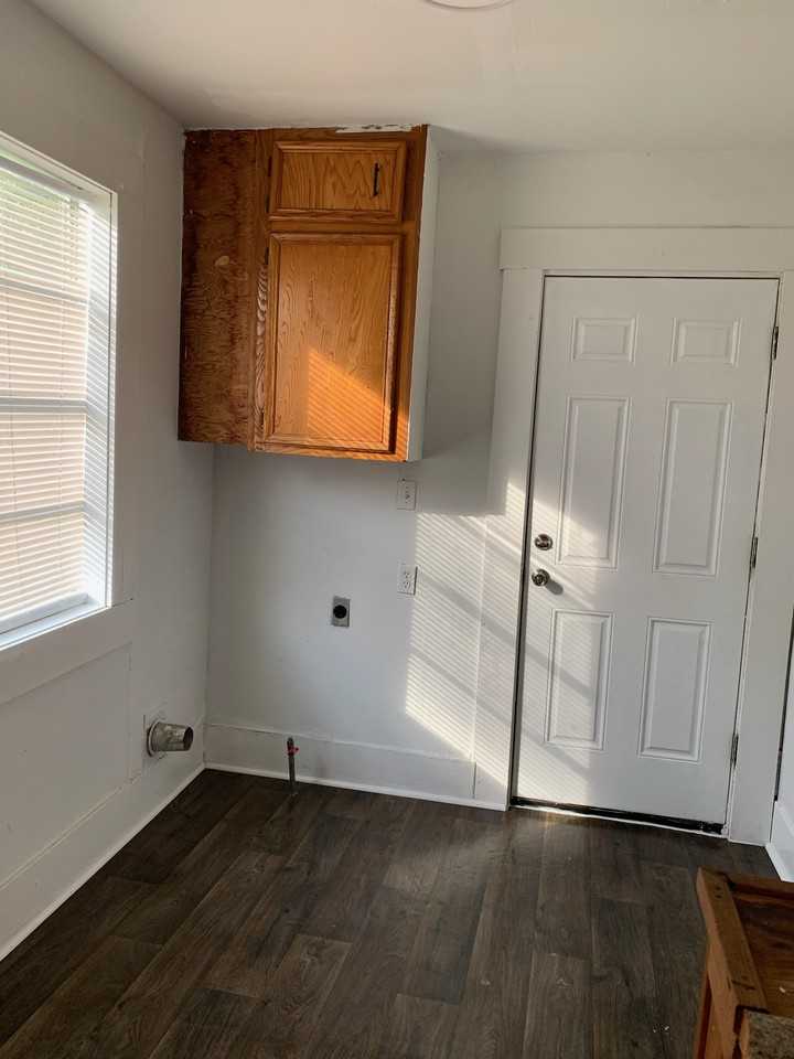 733 Herget Ave - Photo 7 of 7