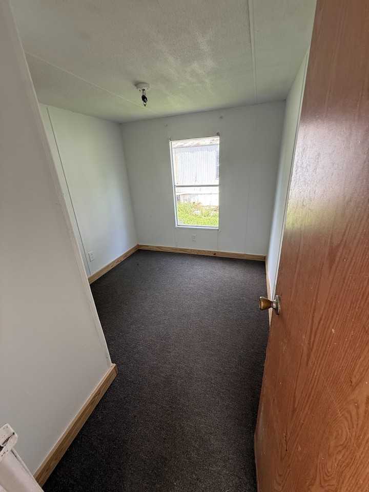 4915 Us #24A - Photo 3 of 4