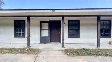 featured image of 1346 S Post Oak Rd