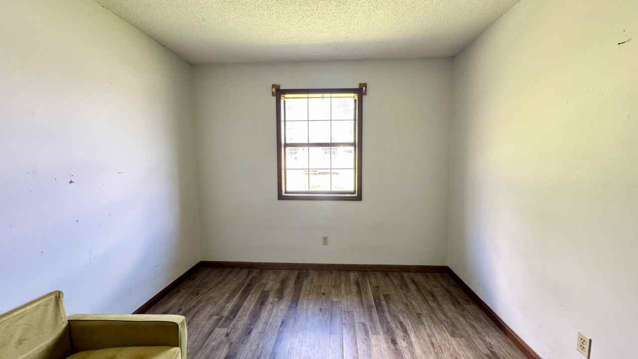 1346 S Post Oak Rd - Photo 4 of 5