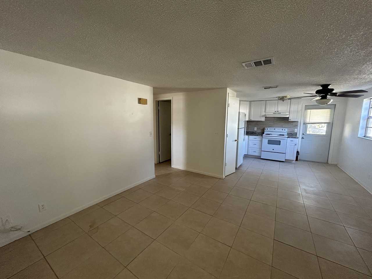 10415 Alma St #G - Photo 2 of 4