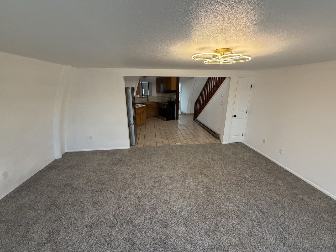 209 Mesilla Dr - Photo 3 of 30