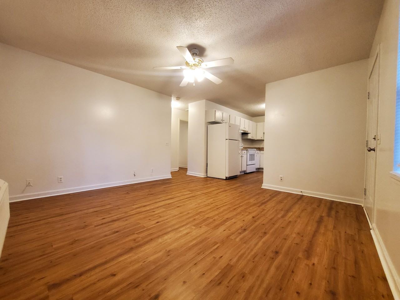 67 Harry Ave - Photo 3 of 10