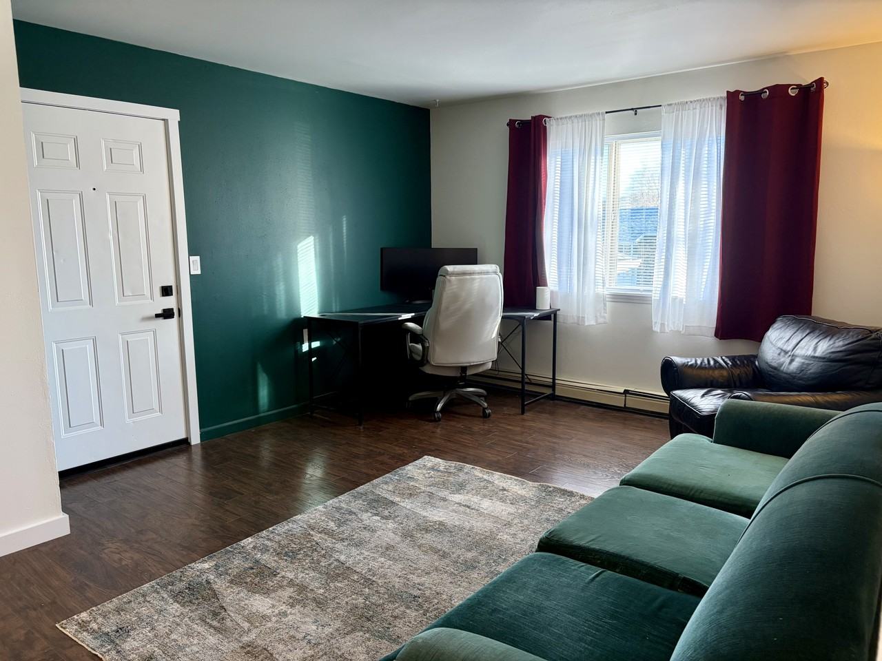 1714 Poplar St #C - Photo 3 of 17