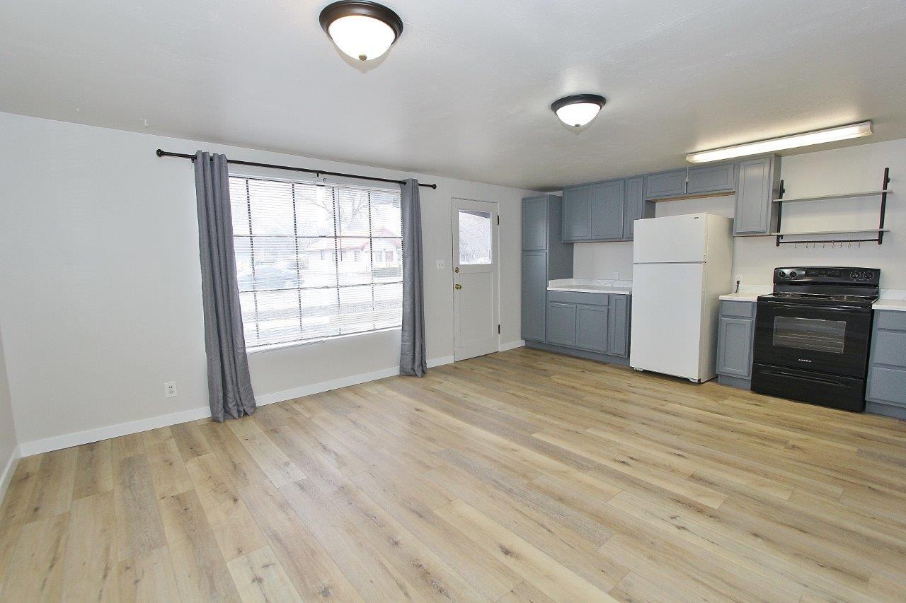 816 S Washington Ave - Photo 3 of 18